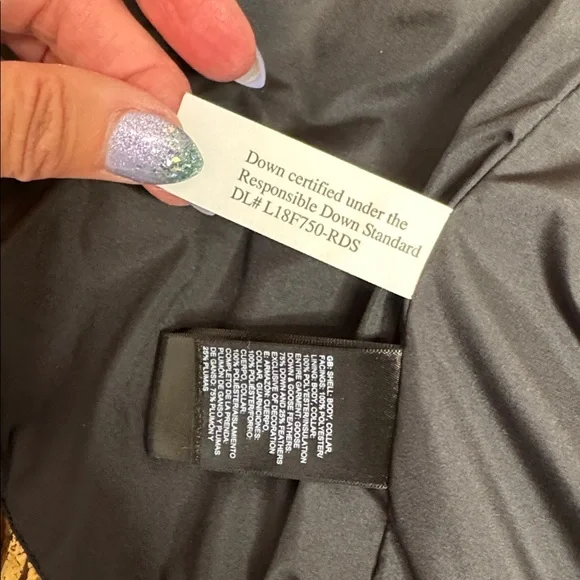 The North Face Women's Shiny Gold Holladown vest - Picture 10 of 13